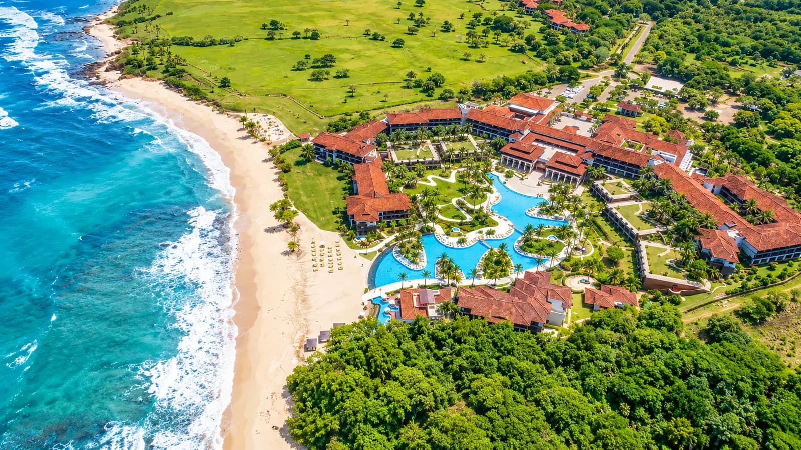 Playa Mansita beach in front of the JW Marriott Guanacaste, Hacienda Pinilla